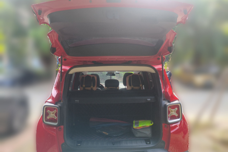 Jeep 自由侠 2016款 1.4T 自动智能版局部细节23