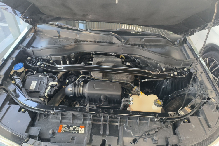 福特 探险者 2020款 EcoBoost 285 四驱风尚版 6座机舱底盘24