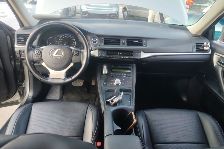 雷克萨斯CT 2014款 CT200h 精英版 单色中控内饰7002