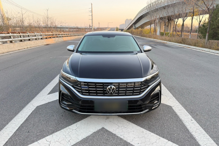 大众 帕萨特新能源 2023款 430PHEV 混动精英版车身外观6005