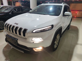 Jeep 自由光 2016款 2.4L 优越版