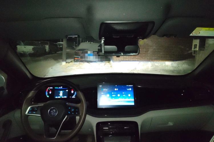 比亚迪 秦PLUS 2024款 荣耀版 DM-i 55KM领先型中控内饰7002