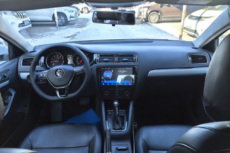 大众 速腾 2015款 1.6L 自动舒适型中控内饰7003