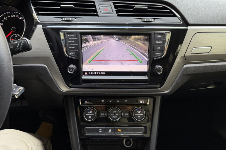 大众 2018款 途安L 280TSI DSG舒适版 7座 国V局部细节16