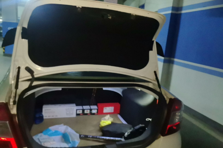 福特 福克斯 2013款 三厢经典 1.8L 手动百万纪念版中控内饰23