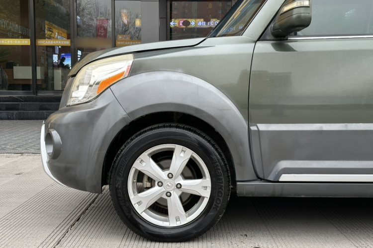 长城M2 2014款 1.5L 手动都市版车身外观6001