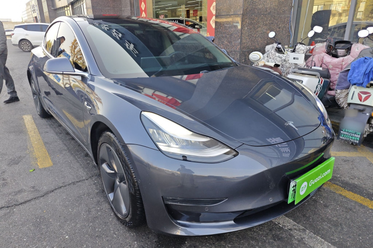 特斯拉 Model 3(进口) 2019款 长续航全轮驱动版车身外观3