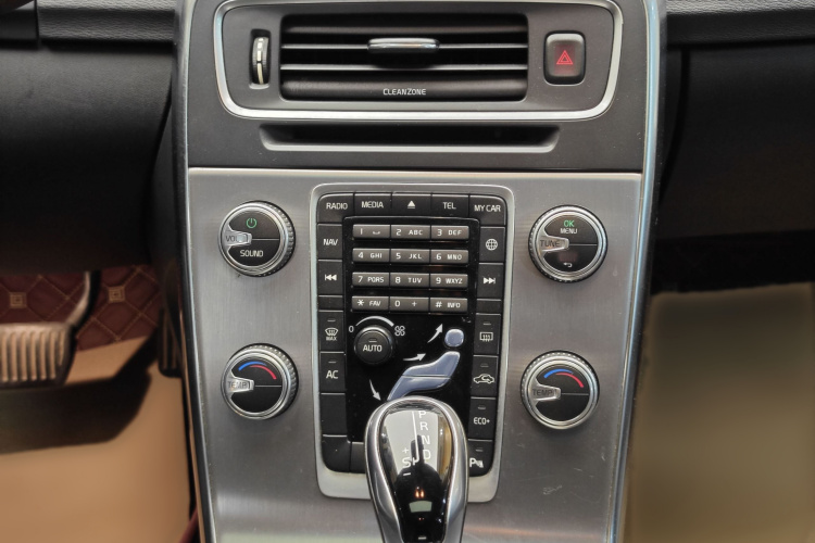 沃尔沃S60 2017款 S60L T3 智进版局部细节16