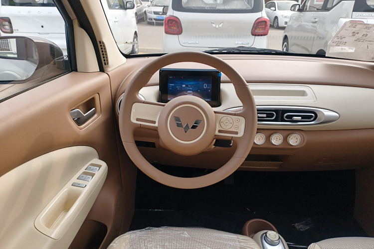 五菱汽车 宏光MINIEV 2025款 四门版 进阶款中控内饰13