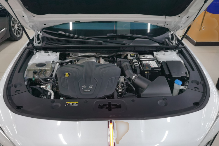 红旗H5 2023款 2.0T 自动智联旗畅版机舱底盘24