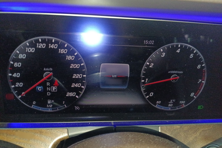 奔驰E级 2019款 E 300 L 时尚型局部细节14