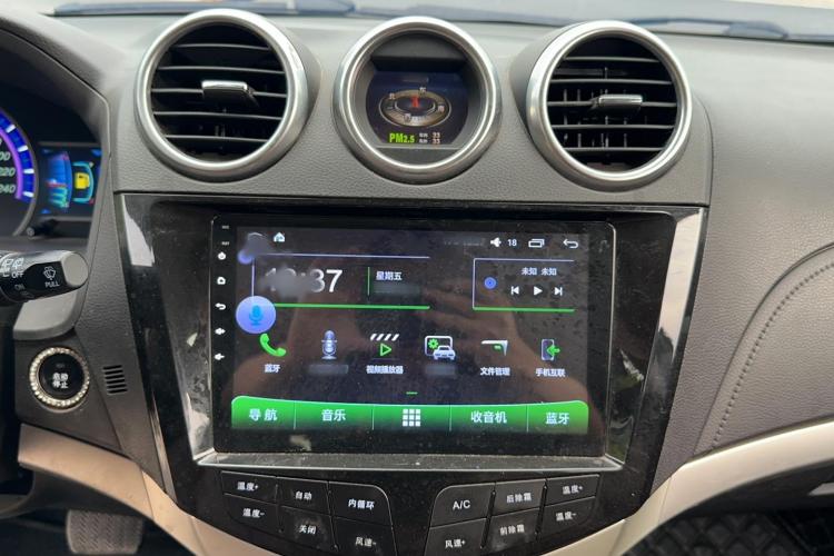 比亚迪S7 2015款 2.0T 升级版 自动尊贵型中控内饰16