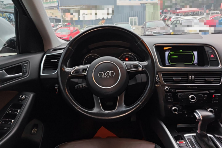 奥迪Q5 2016款 40 TFSI 技术型中控内饰13