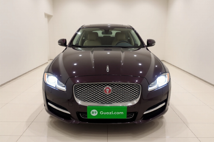 捷豹XJ 2016款 XJL 2.0T 两驱典雅商务版车身外观2