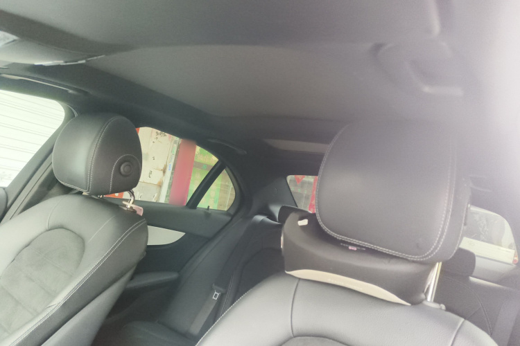 奔驰C级 2019款 C 260 运动版 4MATIC局部细节22