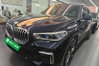宝马X5 2022款 改款 xDrive 40Li 尊享型M运动套装