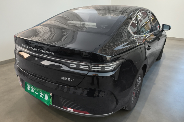 比亚迪 驱逐舰05 2024款 荣耀版 DM-i 55KM 豪华型车身外观7