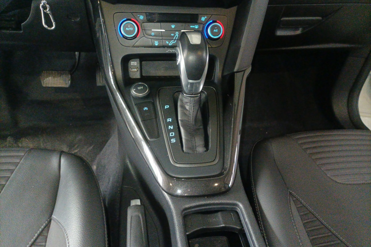 福特 福克斯 2018款 两厢经典 EcoBoost 180 自动精英型局部细节18