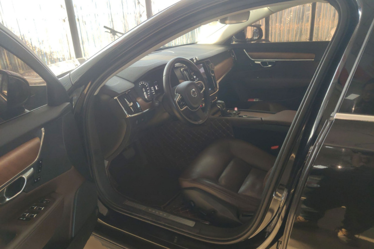 沃尔沃S90 2019款 T5 智逸版中控内饰20