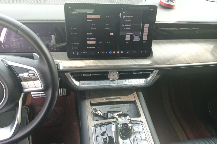 坦克500 2022款 3.0T 运动版 造境型 5座局部细节16