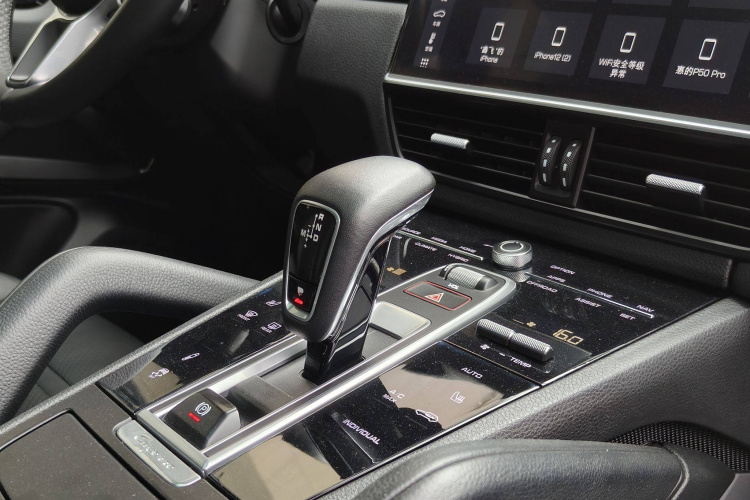 保时捷 Cayenne新能源 2019款 Cayenne E-Hybrid 2.0T中控内饰7006