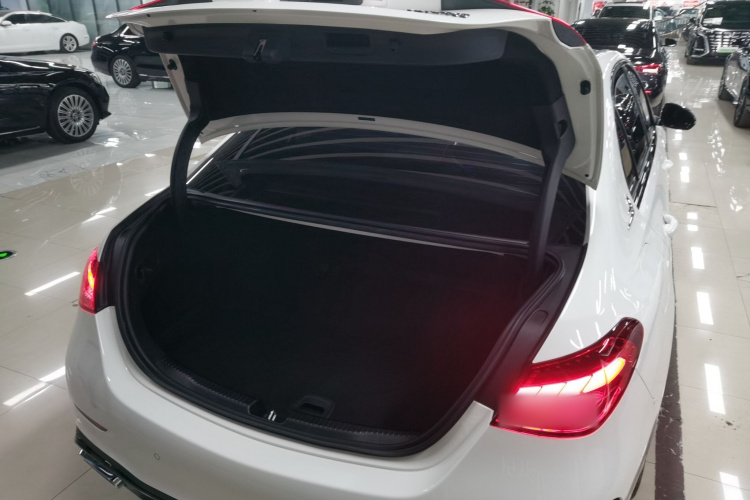 奔驰C级 2022款 改款 C 260 L 皓夜运动版机舱底盘23