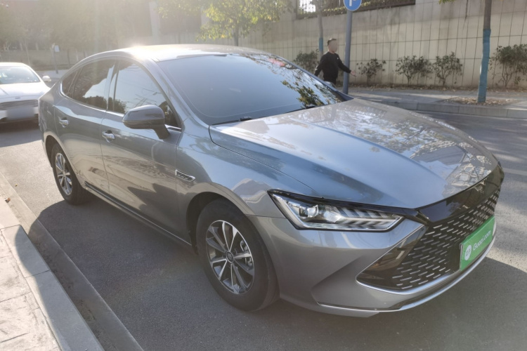 比亚迪 秦PLUS 2023款 冠军版 DM-i 55KM领先型车身外观6002