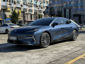 吉利银河 银河星耀8 2025款 130km EM-P 探索版