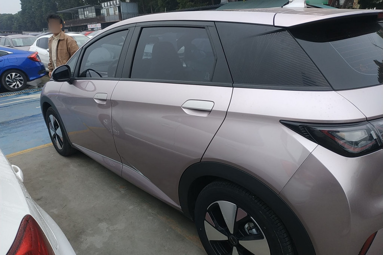 比亚迪 海豚 2023款 420km 时尚版车身外观4