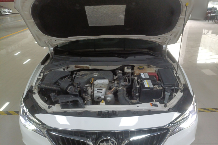 别克 英朗 2019款 15T 双离合互联精英型 国V机舱底盘24