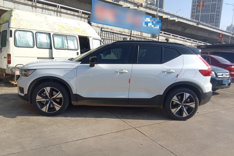 沃尔沃XC40新能源 2021款 P8 纯电 四驱智雅运动版车身外观6003