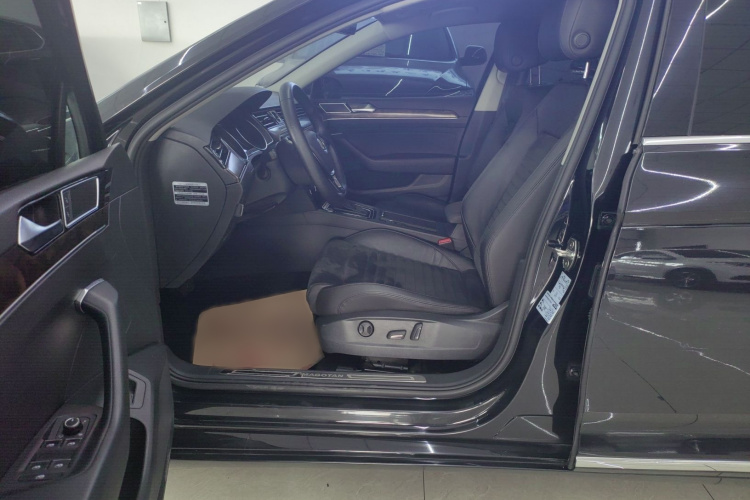 大众 迈腾 2017款 330TSI DSG 豪华型中控内饰7001