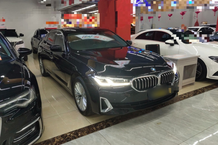 宝马5系 2021款 525Li 豪华套装车身外观3