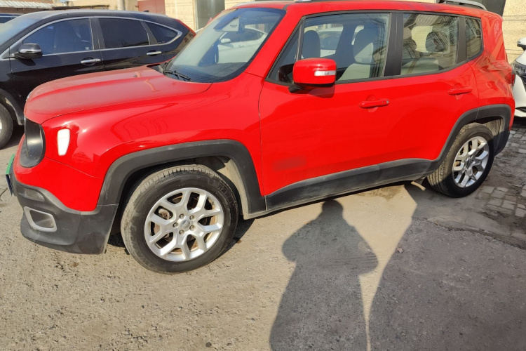 Jeep 自由侠 2016款 1.4T 自动劲能版+车身外观4