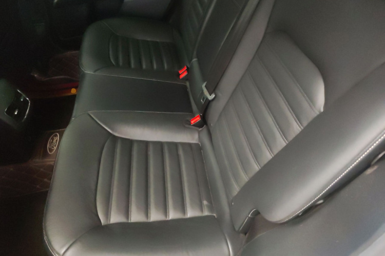 福特 蒙迪欧 2017款 改款 EcoBoost 180 时尚型中控内饰21