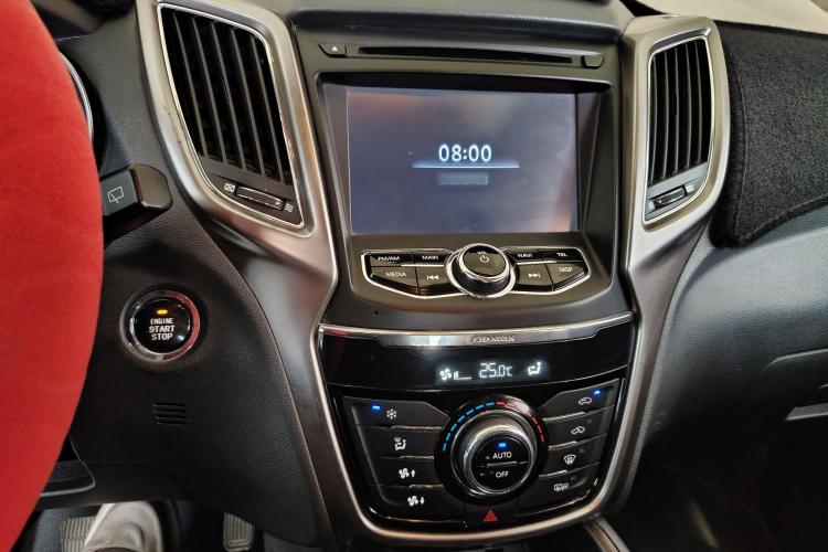 长安CS75 2014款 1.8T 自动尊贵型 国IV中控内饰7002