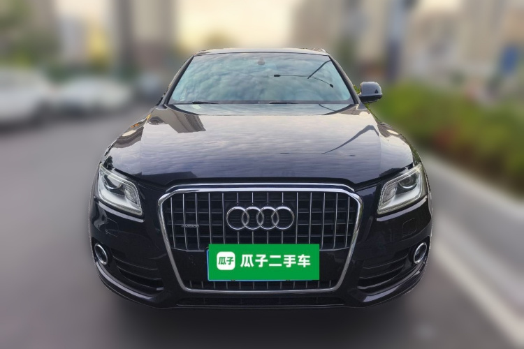 奥迪Q5 2016款 40 TFSI 技术型车身外观2