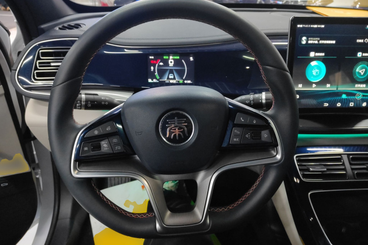 比亚迪 秦PLUS 2021款 EV 500KM 尊贵型中控内饰13