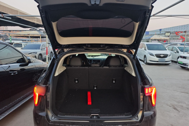 领克01 2017款 2.0T 两驱型Pro版局部细节23