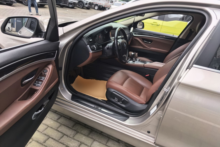 宝马5系 2017款 520Li 典雅型中控内饰7003