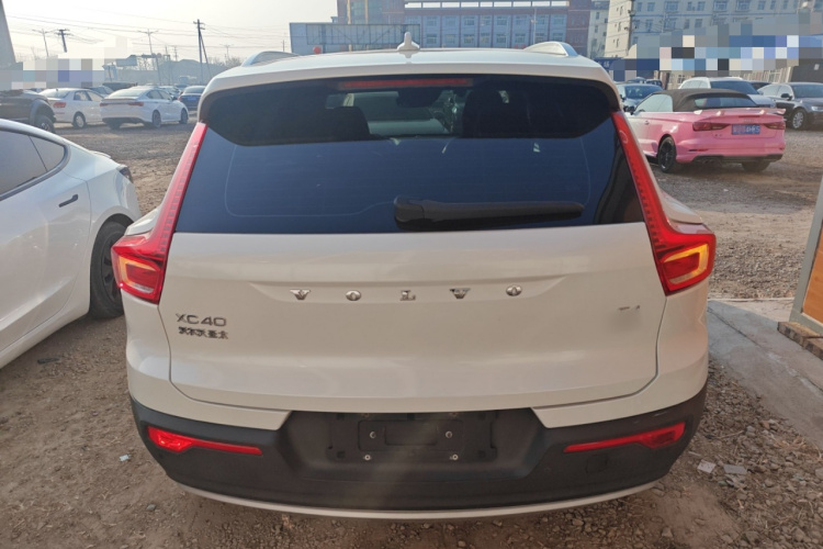 沃尔沃XC40 2021款 T4 四驱智远豪华版车身外观6