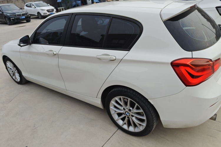 宝马1系(进口) 2015款 120i 领先型车身外观4