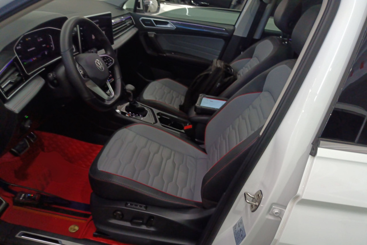 大众 途观L 2023款 330TSI 自动两驱R-Line旗舰版局部细节19