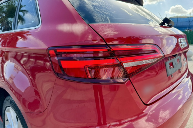 奥迪A3 2018款 30周年年型 Sportback 35 TFSI 进取型车身外观6004