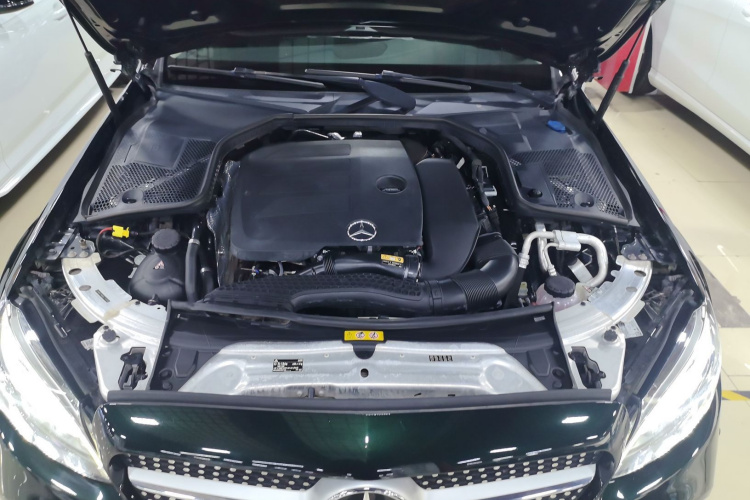 奔驰C级 2020款 改款 C 260 L 运动版机舱底盘24