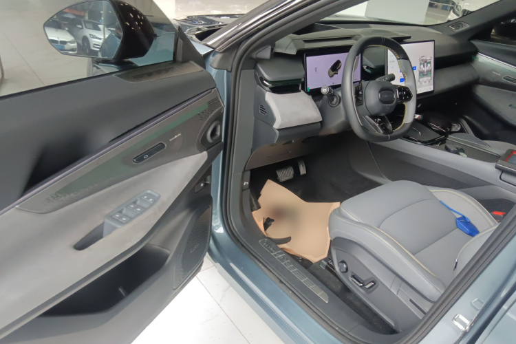 领克08 EM-P 2025款 245km 超长续航Halo中控内饰20