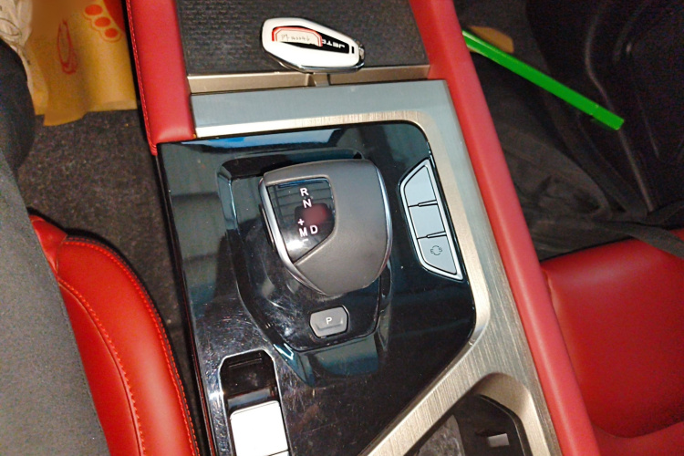 捷途X70 2023款 1.5T DCT超越PRO+版 5座局部细节18