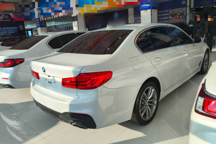 宝马5系 2020款 525Li M运动套装车身外观7