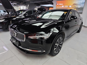 沃尔沃S90 2025款 B5 智逸豪华版