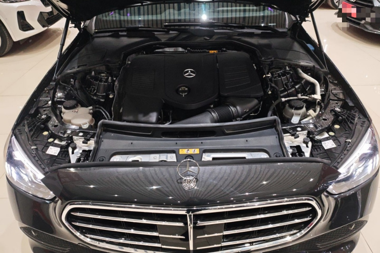 奔驰C级 2022款 C 260 L机舱底盘24